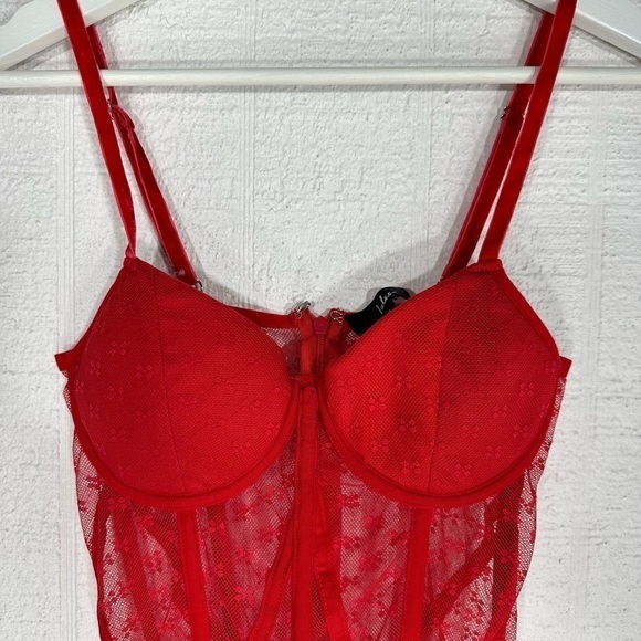 Lulus bombshell behavior red mesh corset bodysuit size S - Picture 3 of 12